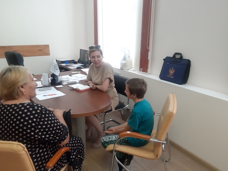 Аппаратом Уполномоченного по правам ребёнка в Карачаево-Черкесской Республике проведен выездной приём граждан в Хабезском муниципальном районе.