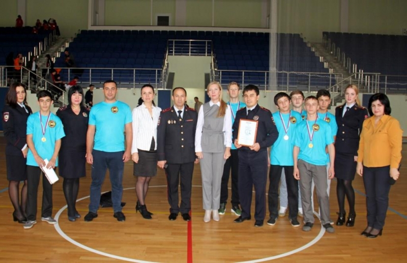Уполномоченный по правам ребенка в КЧР Наталья Александровна Бондаренко посетила спортивное мероприятие «Спорт. Полиция. Дети».
