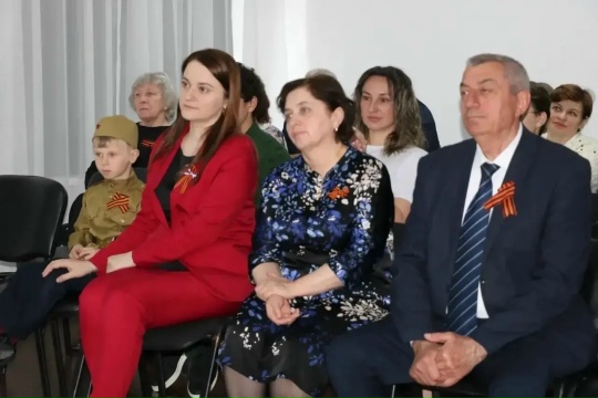В преддверии Дня Победы Уполномоченный по правам ребенка в Карачаево-Черкесской Республике Алакаева Мария Юрьевна побыла в гостях в республиканском детском доме.