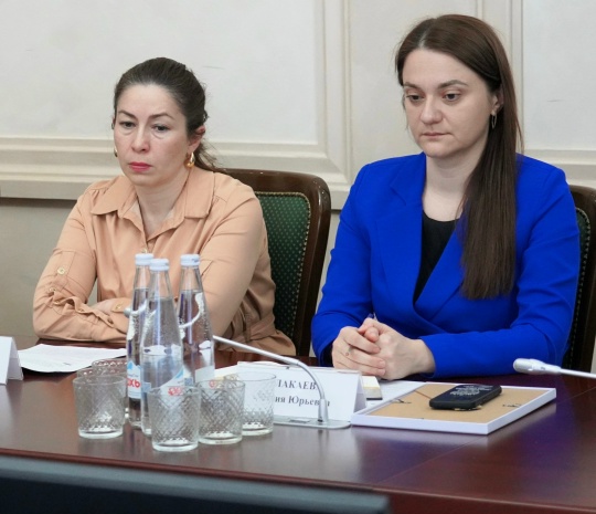 Уполномоченный по правам ребенка в Карачаево-Черкесской Республике Алакаева Мария Юрьевна приняла участие в совещании по вопросам организации медпомощи и лекарственного обеспечения пациентов с орфанными заболеваниями.