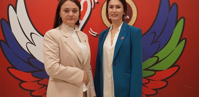 Уполномоченный по правам ребенка в Карачаево-Черкесской Республике Алакаева Мария Юрьевна вчера приняла участие в региональном слёте наставников Движения Первых